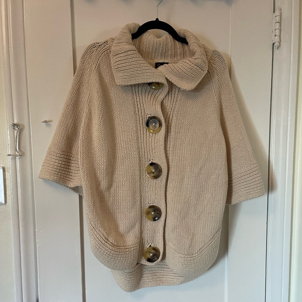 Handknit shrug/shawl with big buttons